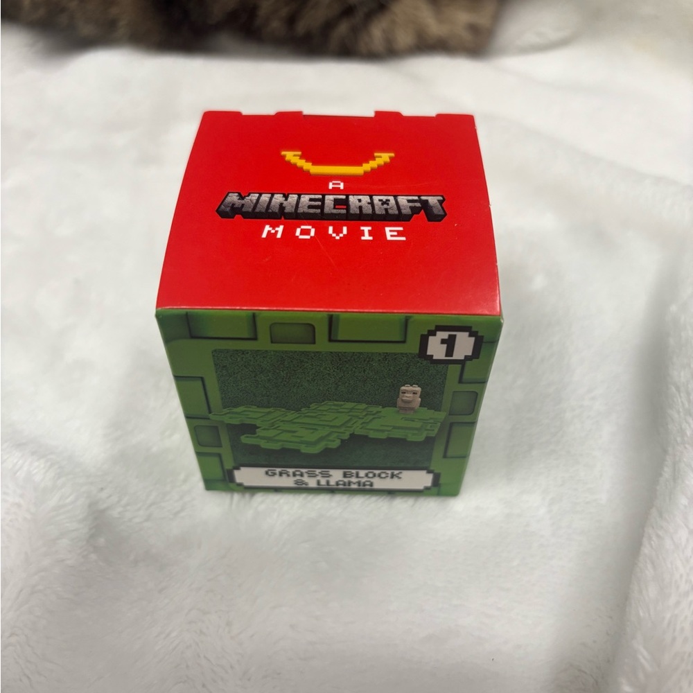 Minecraft Movie Grass Block & Llama Figure